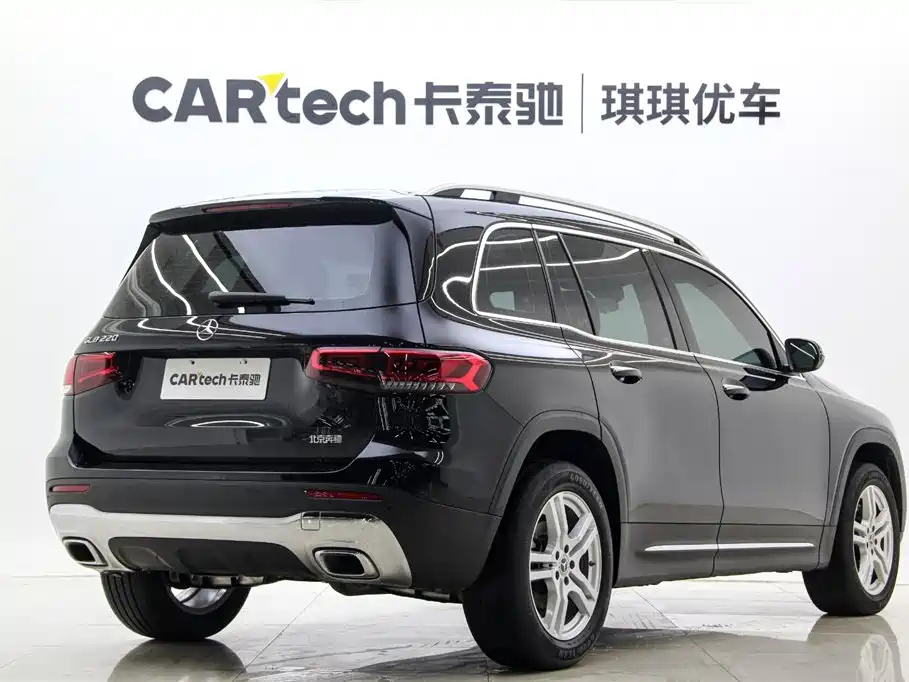 MERCEDES BENZ GLB 2023