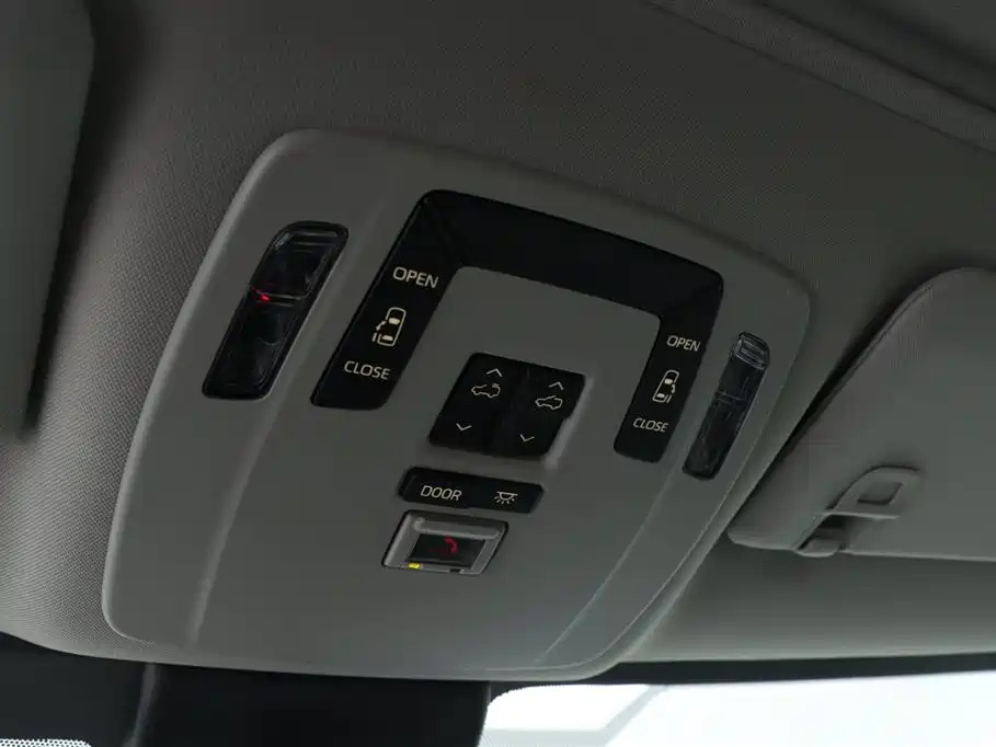 TOYOTA SIENNA SIENNA 2023