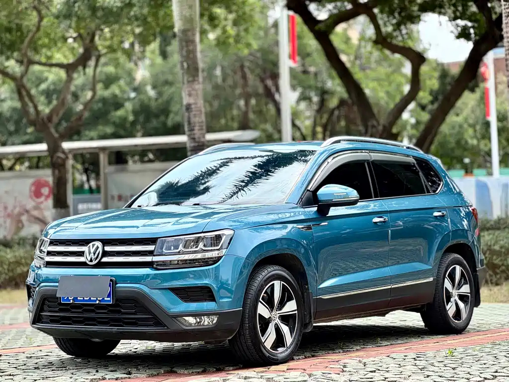 VOLKSWAGEN THARU 2019