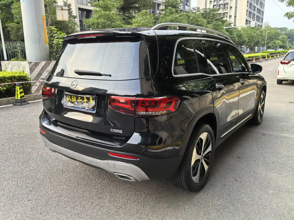 MERCEDES BENZ GLB 2023