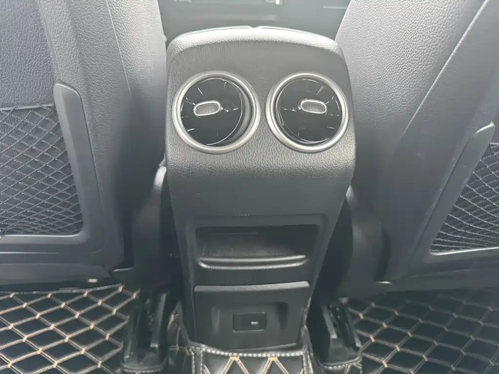 MERCEDES BENZ GLB 2022