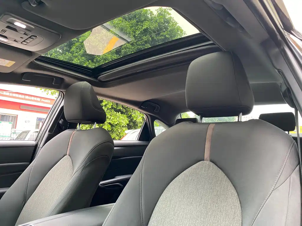 TOYOTA AVALON 2020