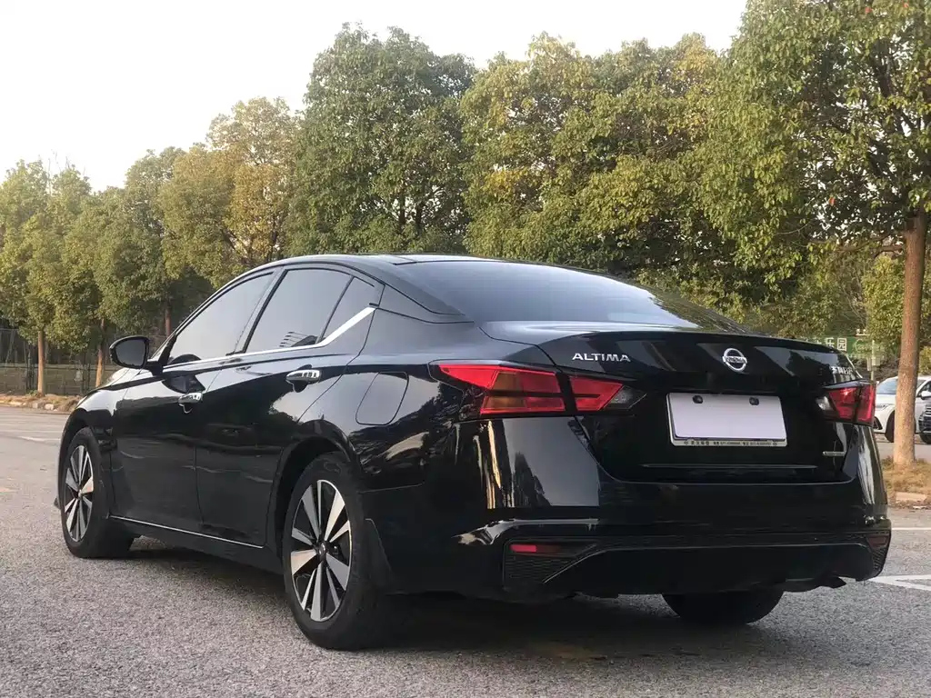 NISSAN TEANA 2021