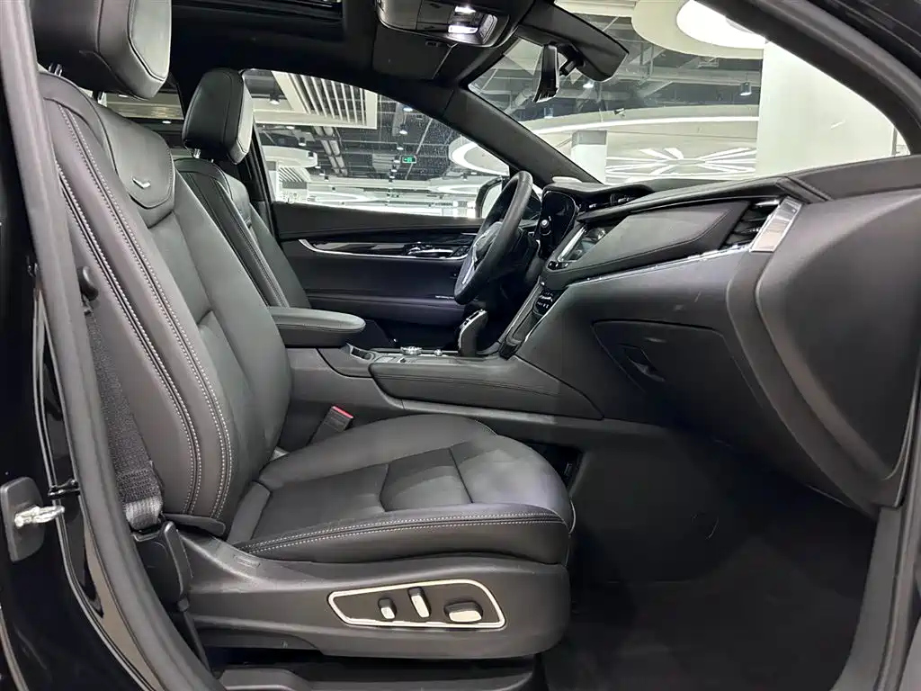 CADILLAC XT5 2020