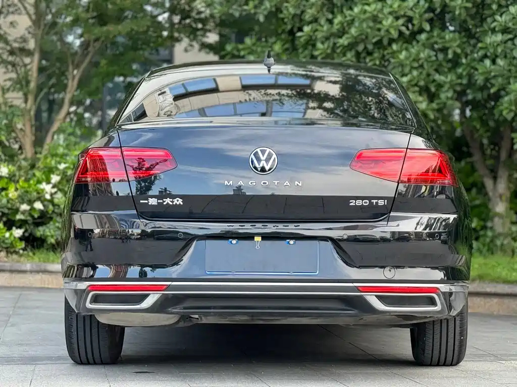 VOLKSWAGEN MAGOTAN 2022