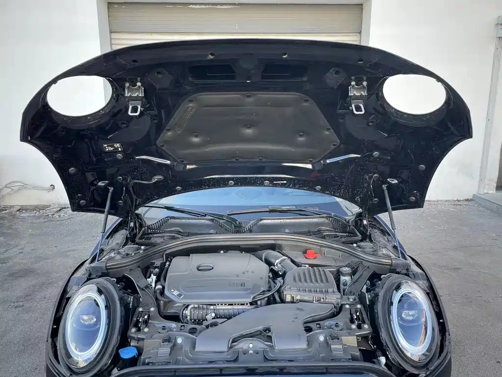 MINI CLUBMAN 2022