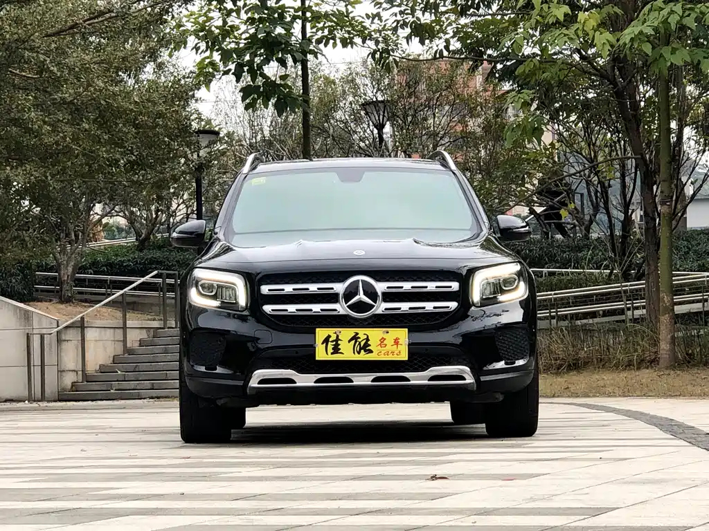 MERCEDES BENZ GLB 2021