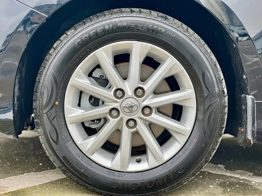 TOYOTA CAMRY 2012