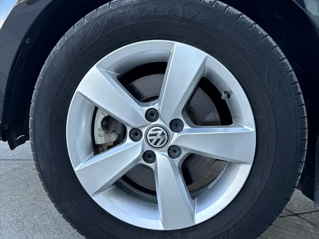VOLKSWAGEN LAVIDA 2020