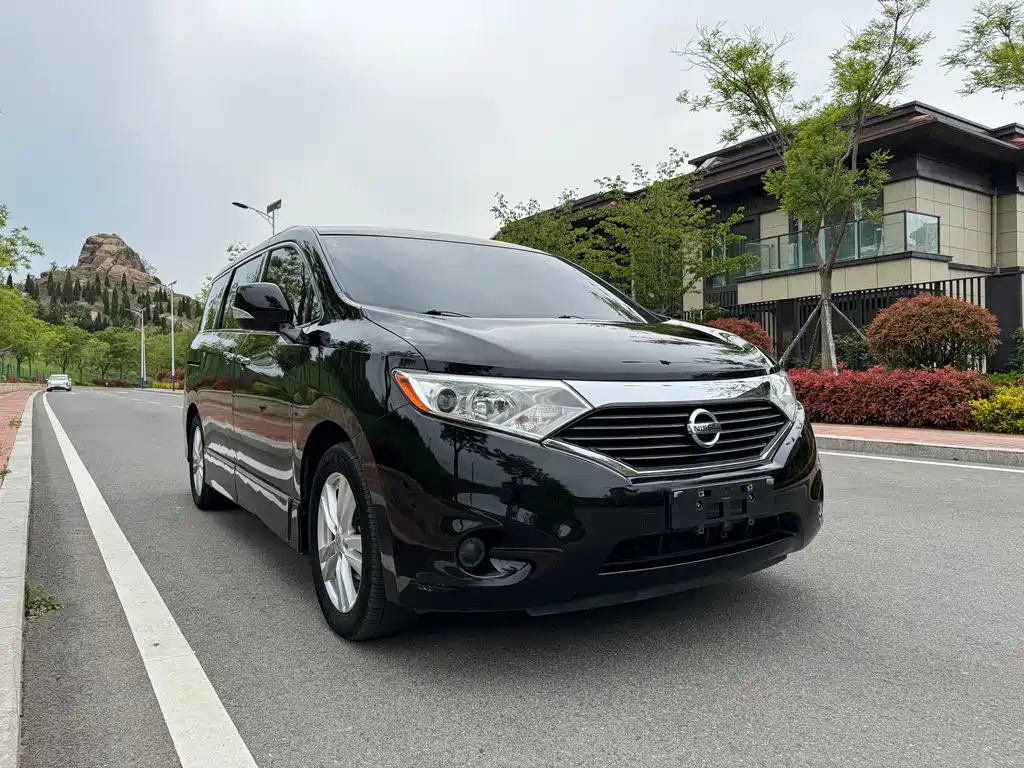 NISSAN QUEST 2014