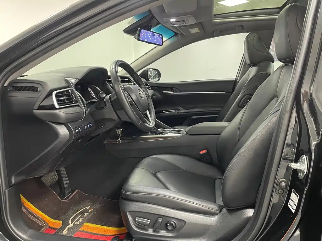 TOYOTA CAMRY 2021