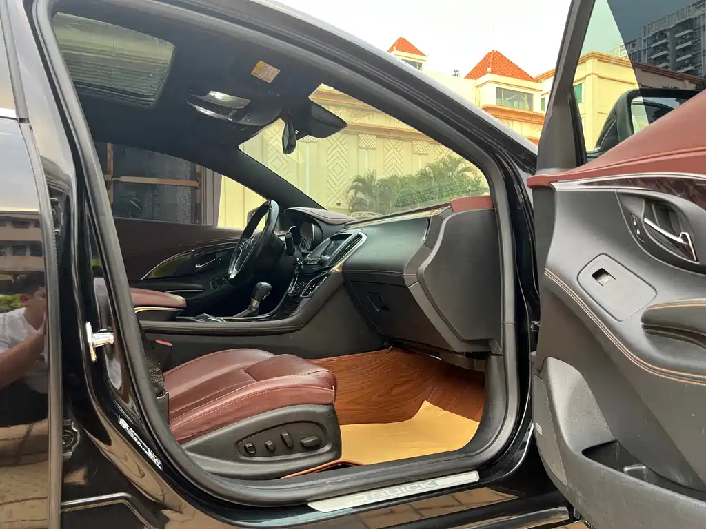 BUICK LACROSSE 2015