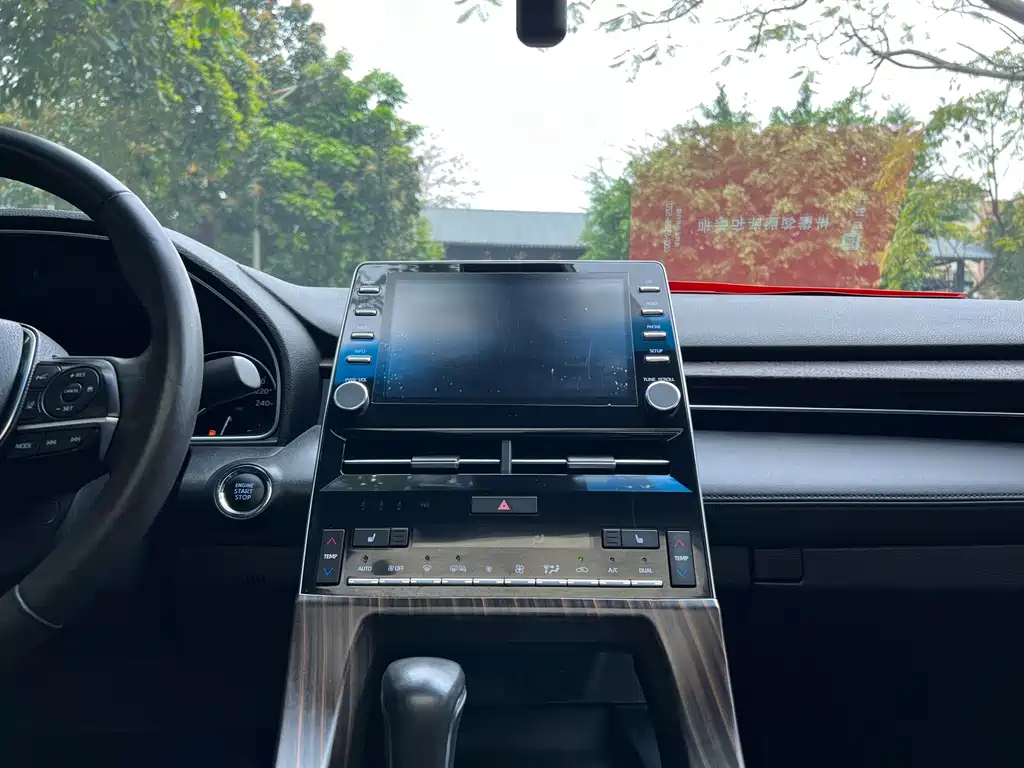TOYOTA AVALON 2020