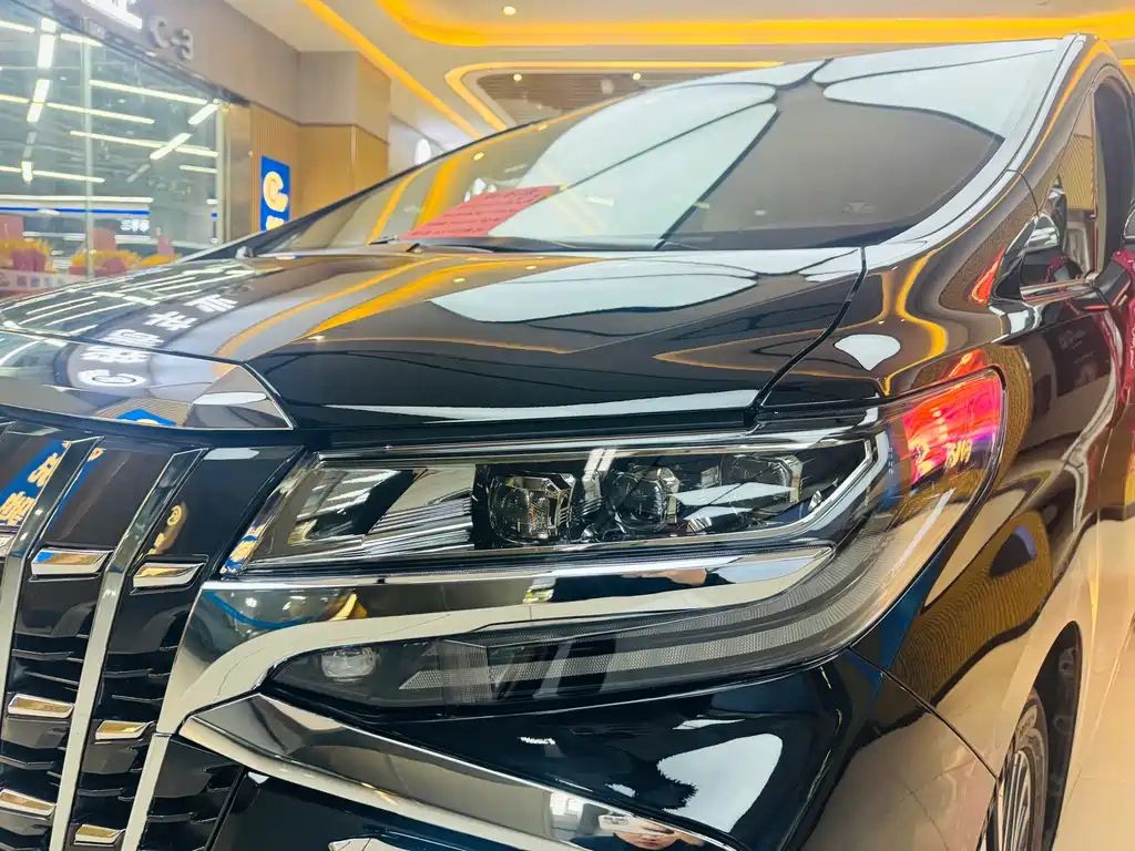 TOYOTA ALPHARD 2018