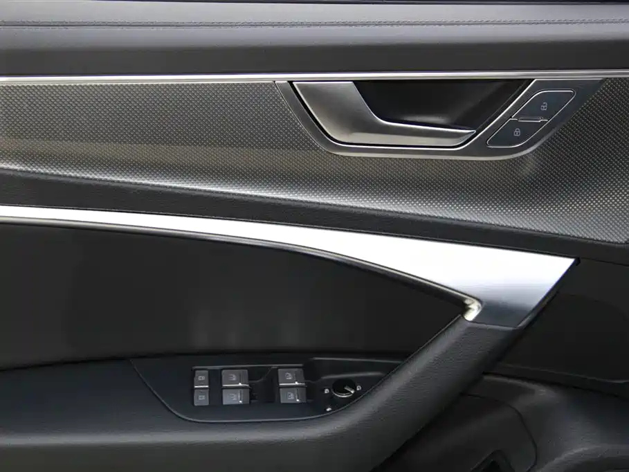AUDI A6L 2023