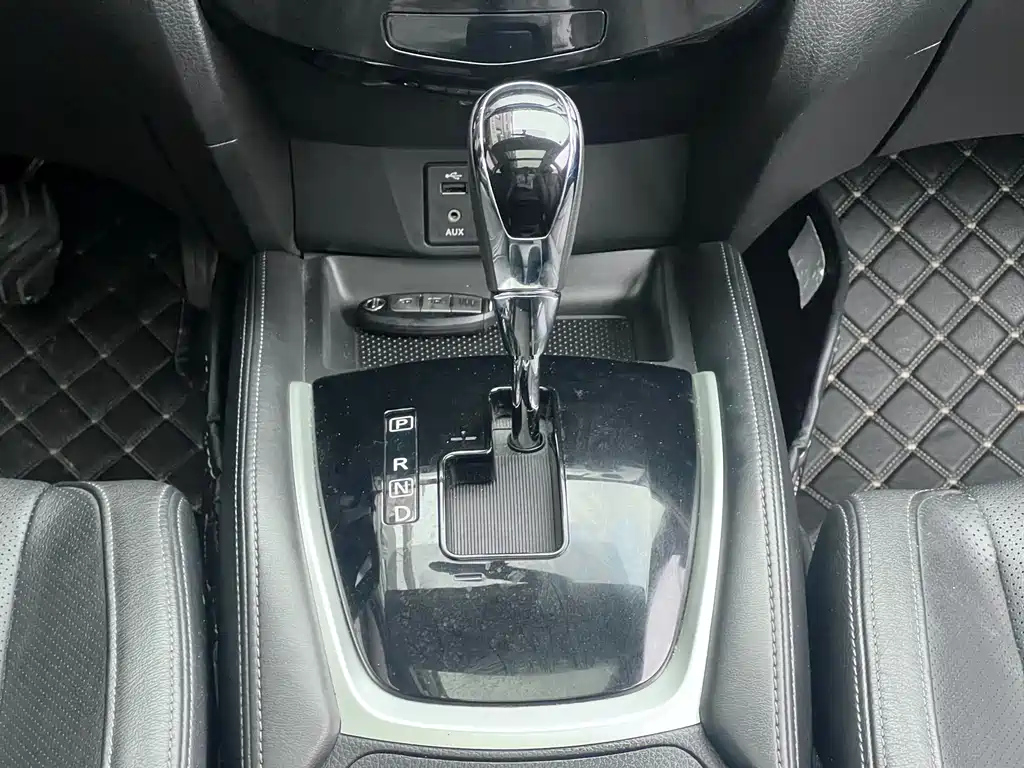 NISSAN X-TRAIL 2018