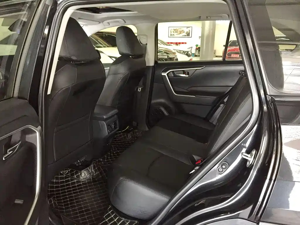 TOYOTA RAV4 RONGFANG 2020