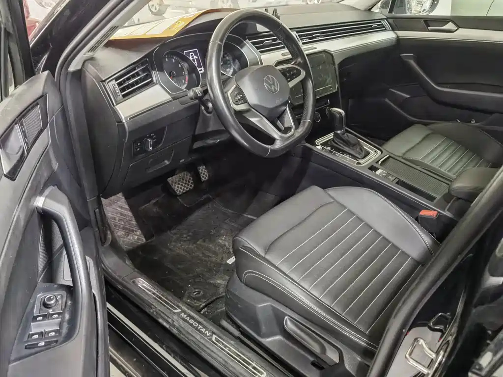 VOLKSWAGEN MAGOTAN 2021