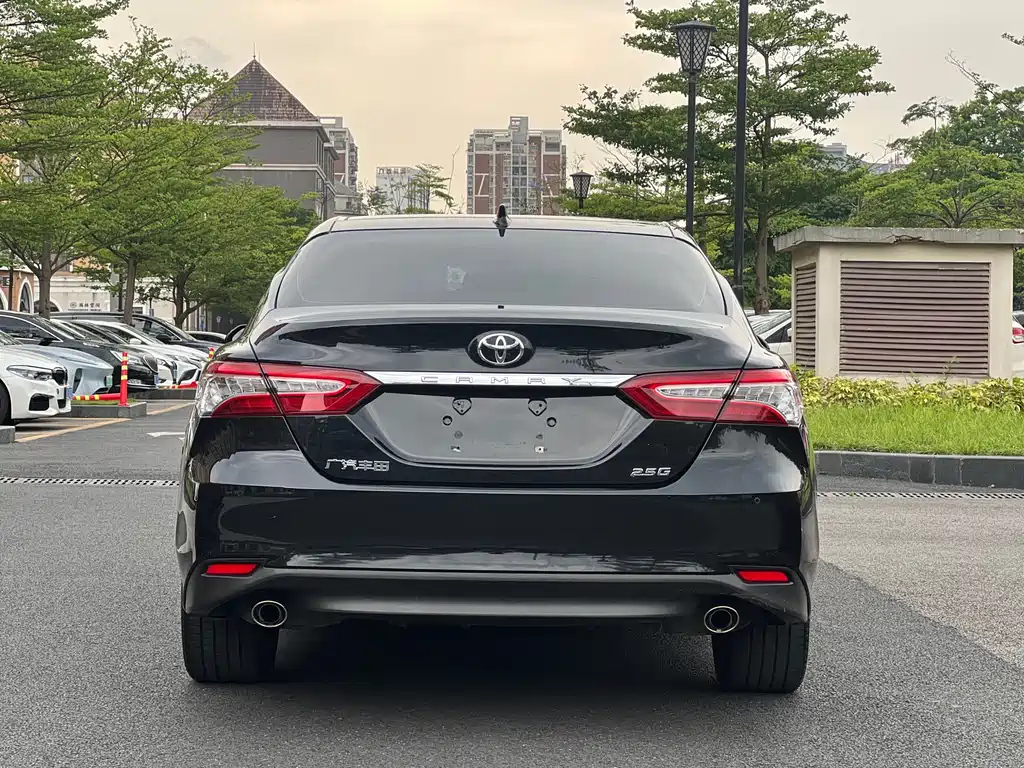 TOYOTA CAMRY 2022