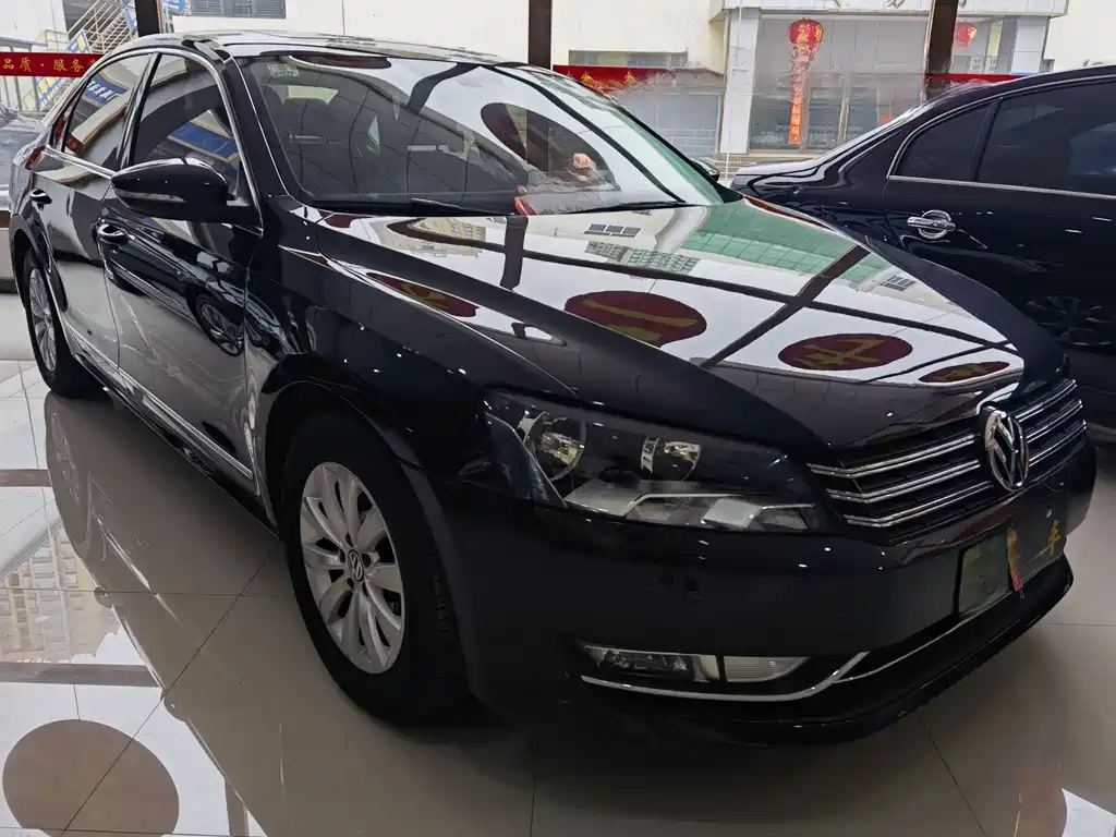 VOLKSWAGEN PASSAT 2014