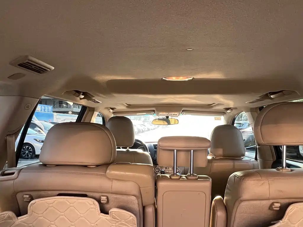 TOYOTA HIGHLANDER 2011