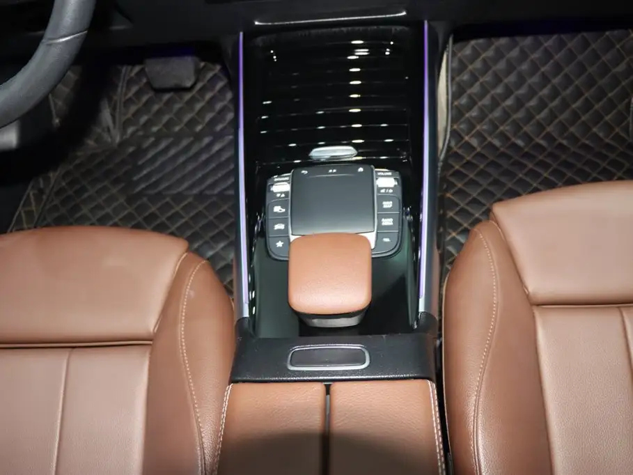 MERCEDES BENZ GLB 2022