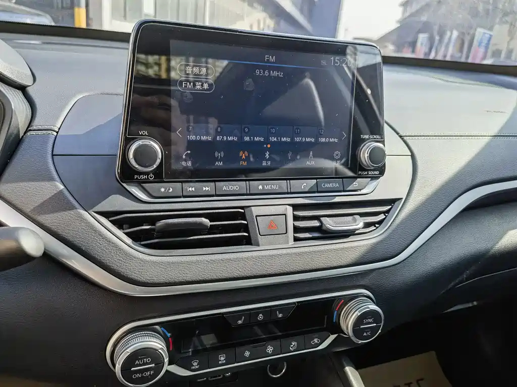 NISSAN TEANA 2020