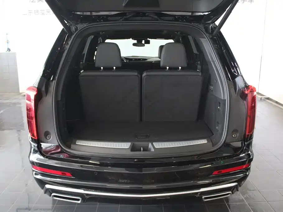 CADILLAC XT6 2021