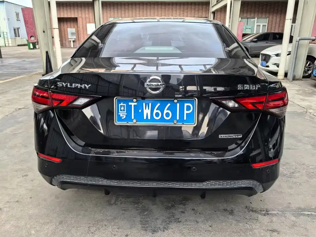 NISSAN SYLPHY 2020