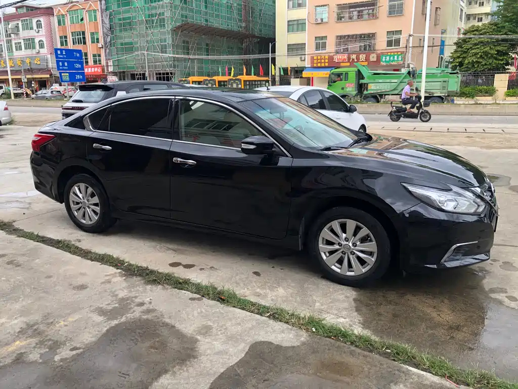 NISSAN TEANA 2018