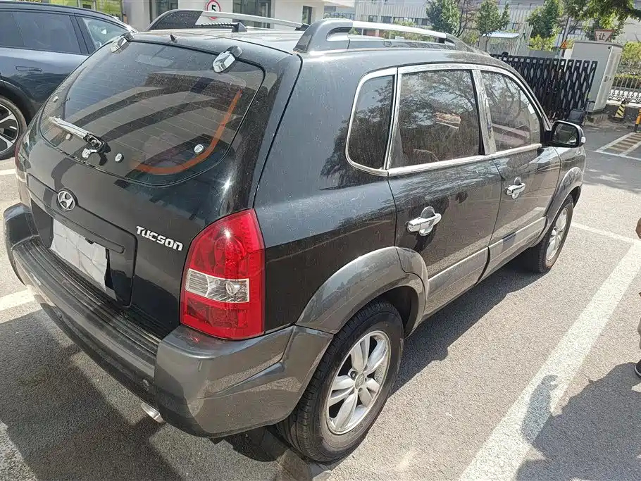 HYUNDAI TUCSON 2012