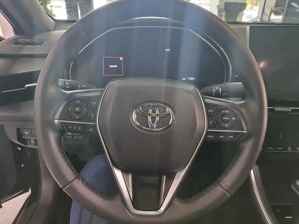 TOYOTA AVALON 2023