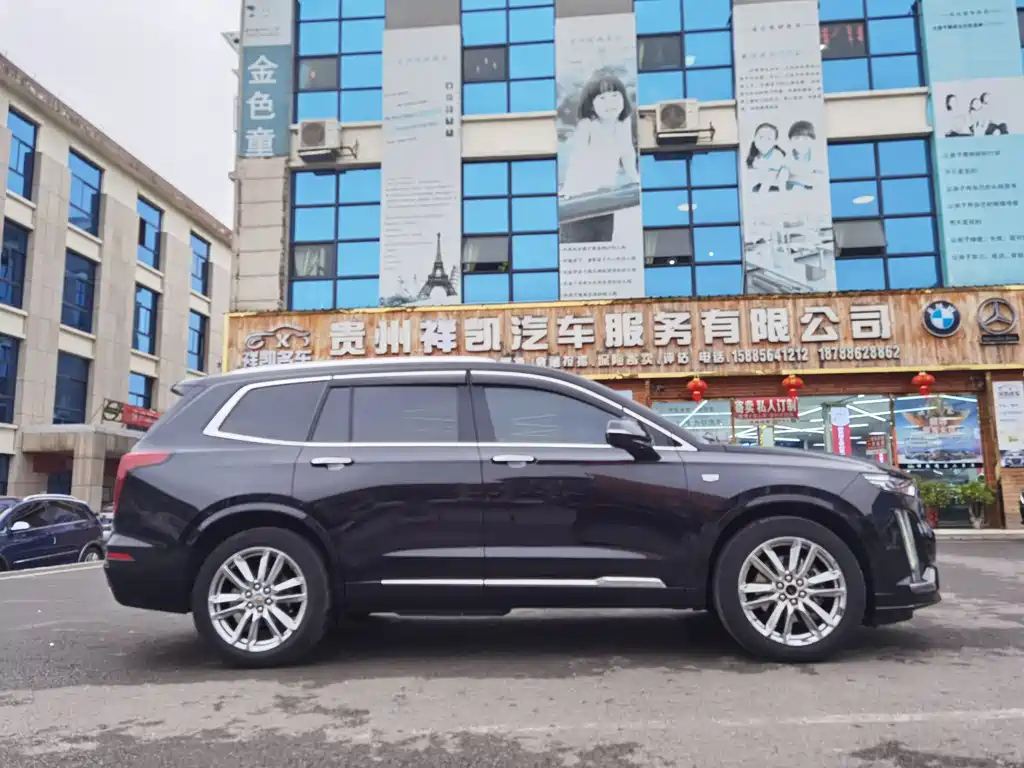 CADILLAC XT6 2021