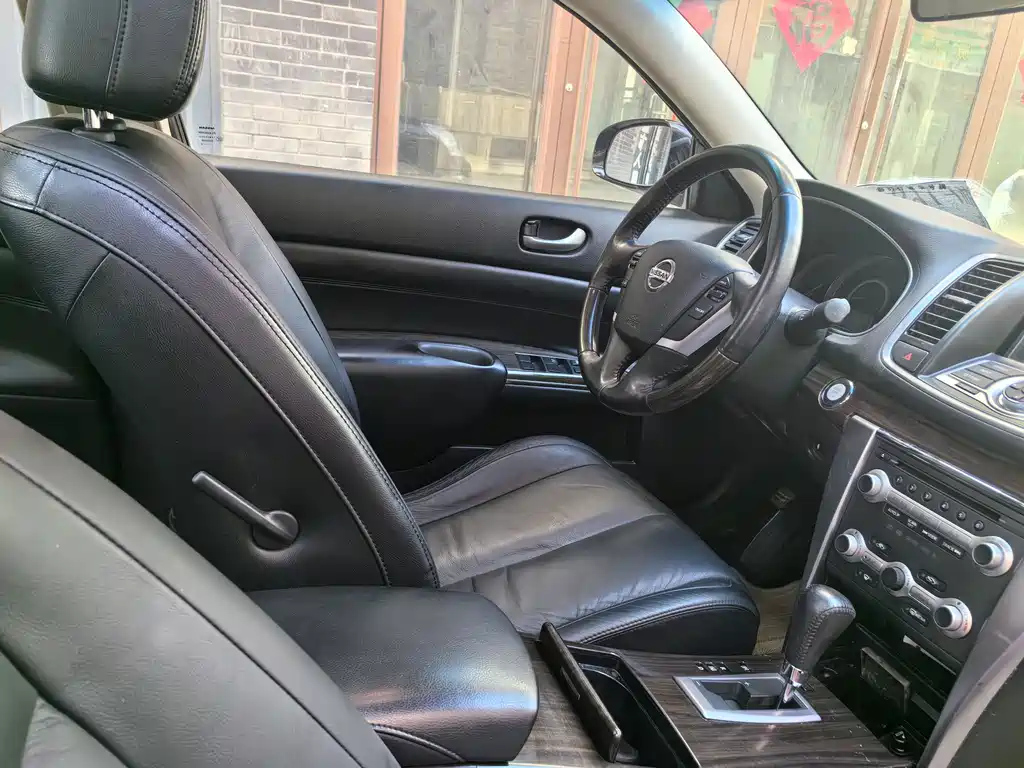 NISSAN TEANA 2012