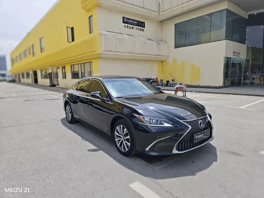 LEXUS ES 2021