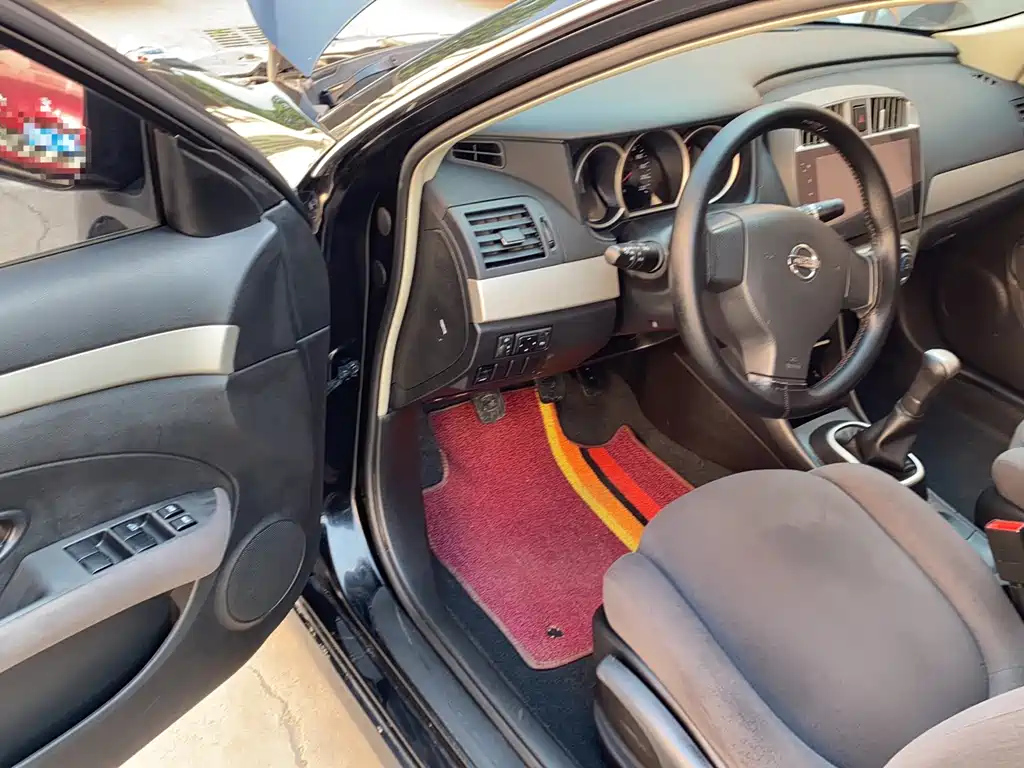 NISSAN SYLPHY 2018