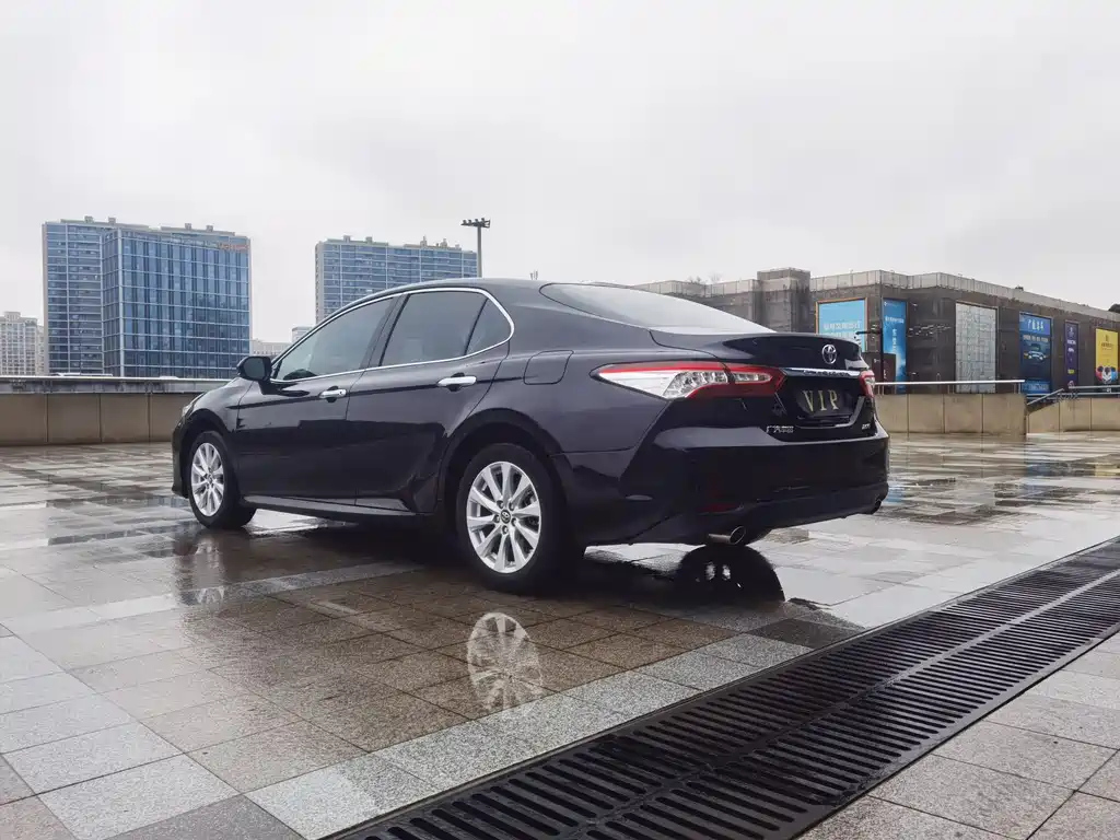 TOYOTA CAMRY 2020