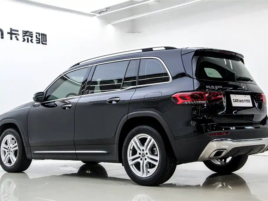 MERCEDES BENZ GLB 2023