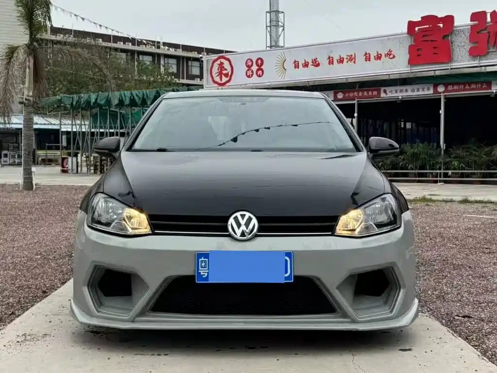 VOLKSWAGEN GOLF 2014