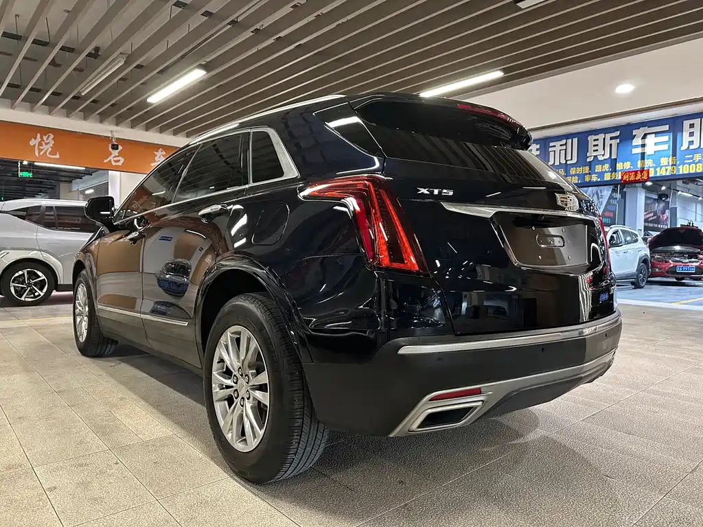CADILLAC XT5 2022