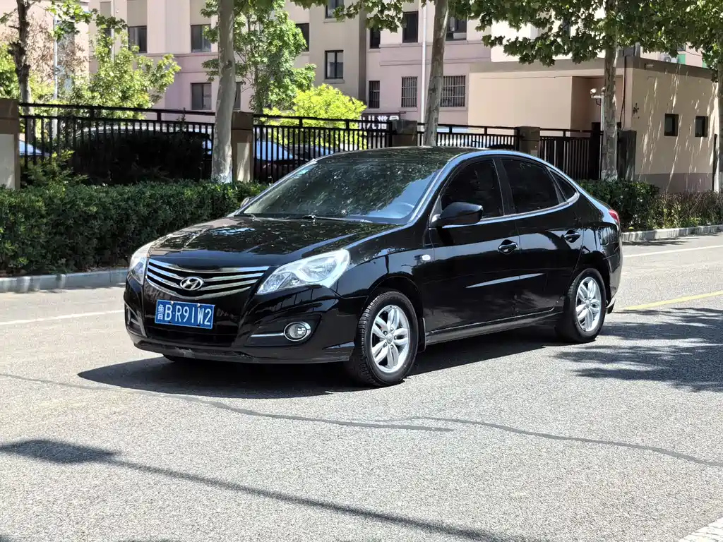 HYUNDAI CELESTA 2012