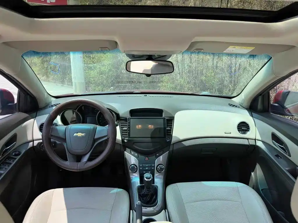 CHEVROLET CRUZE 2015