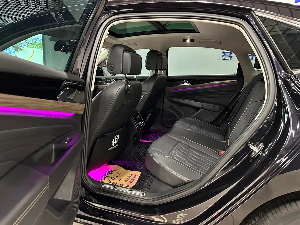 VOLKSWAGEN PASSAT 2021