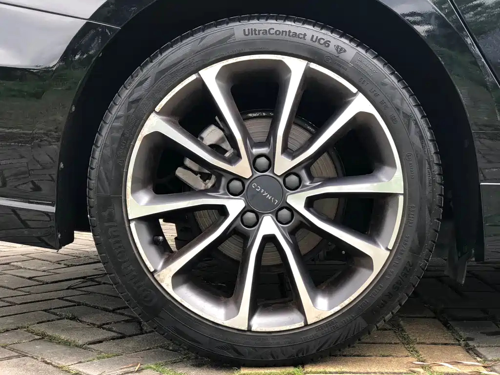 LYNK&CO 03 2020