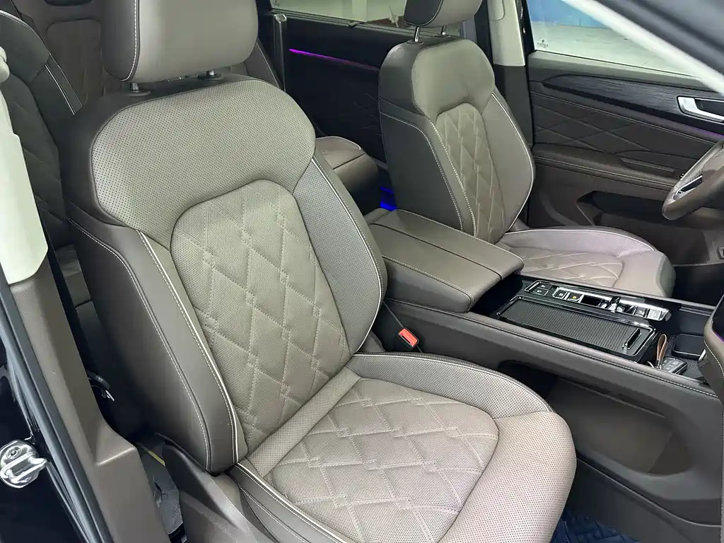 VOLKSWAGEN VILORAN 2022