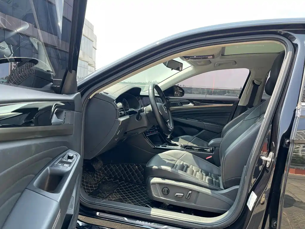 VOLKSWAGEN PASSAT 2021