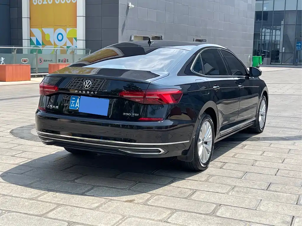 VOLKSWAGEN PASSAT 2021