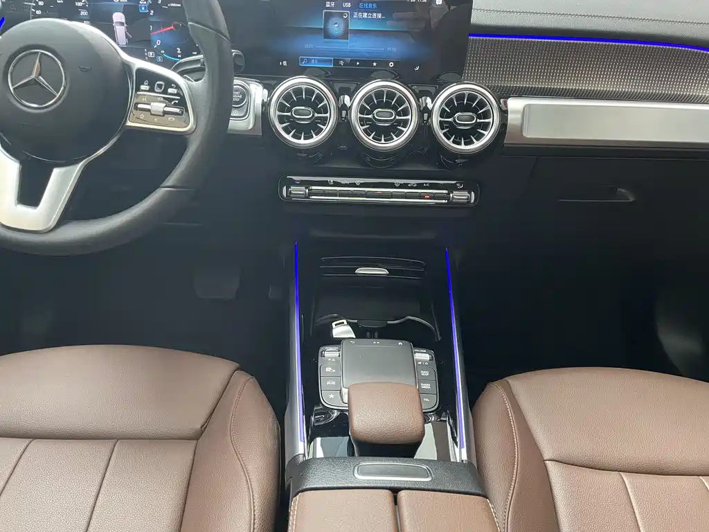 MERCEDES BENZ GLB 2023