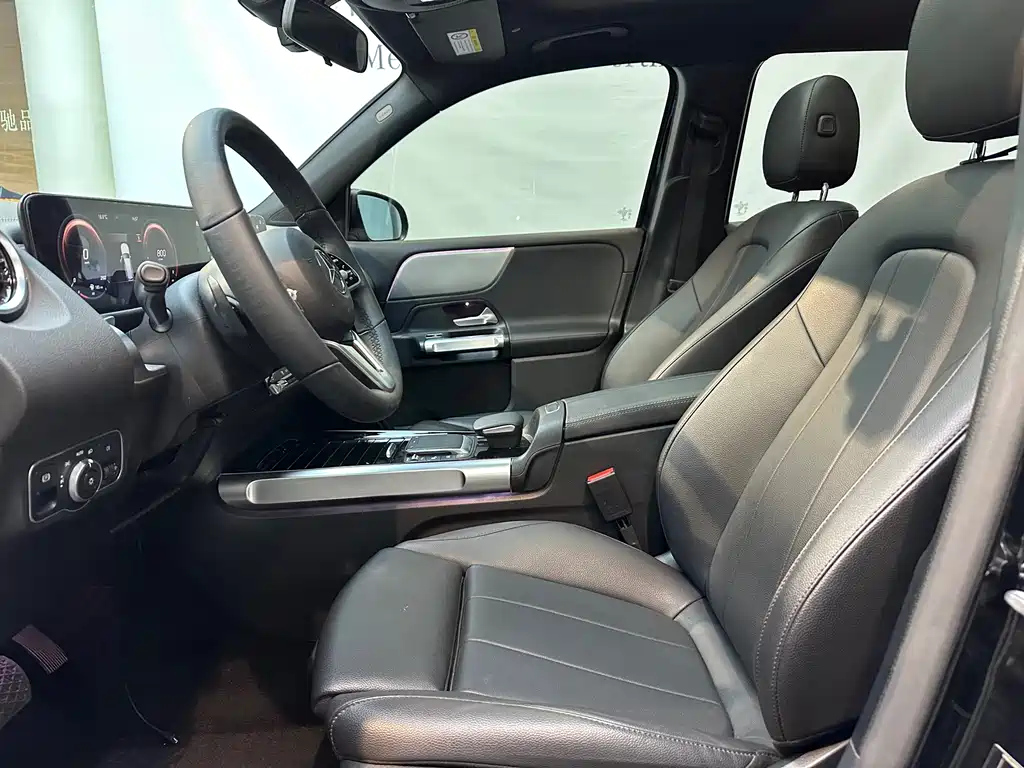 MERCEDES BENZ GLB 2021