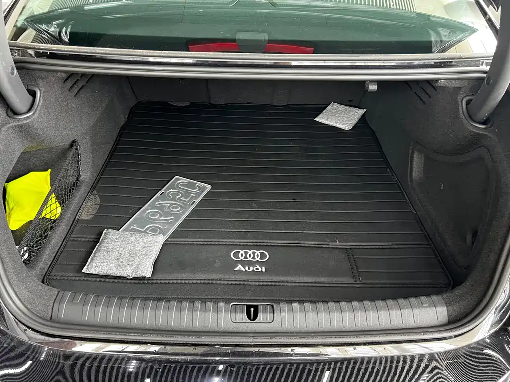 AUDI A7L 2024